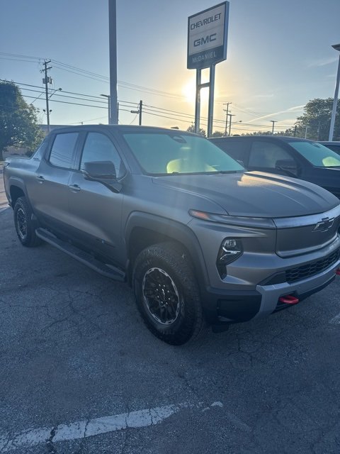 New 2026 Chevrolet Silverado EV Trail Boss w/ Premium Package image 3