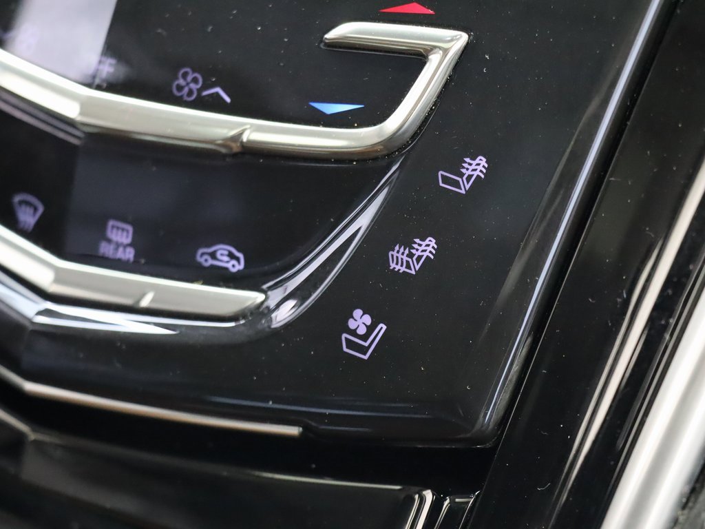 Used 2020 Cadillac Escalade ESV Premium Luxury image 30