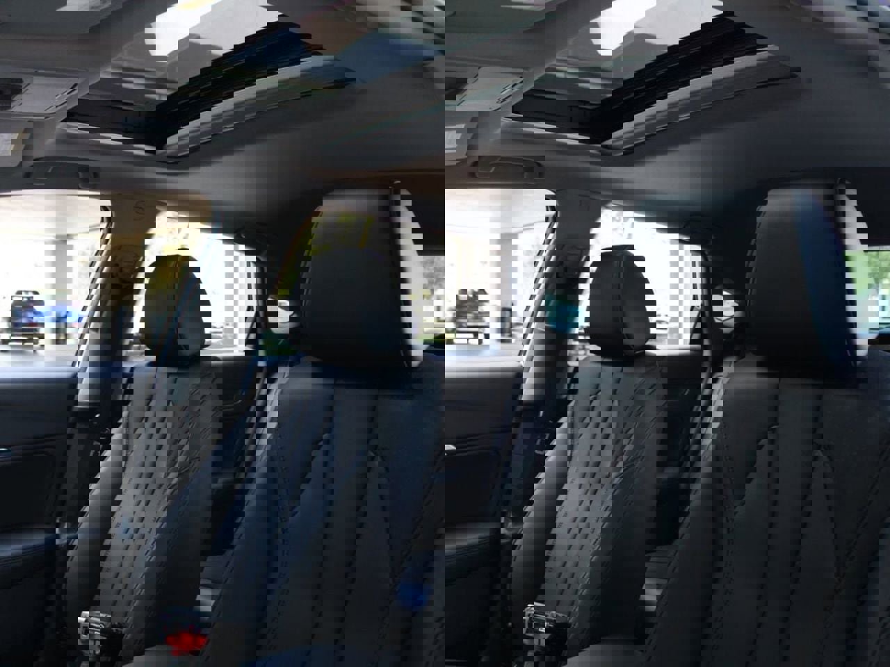 Used 2025 Acura Integra FWD image 16