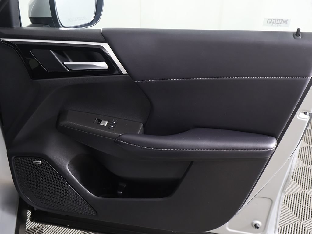 Used 2025 Mitsubishi Outlander SE FWD image 21