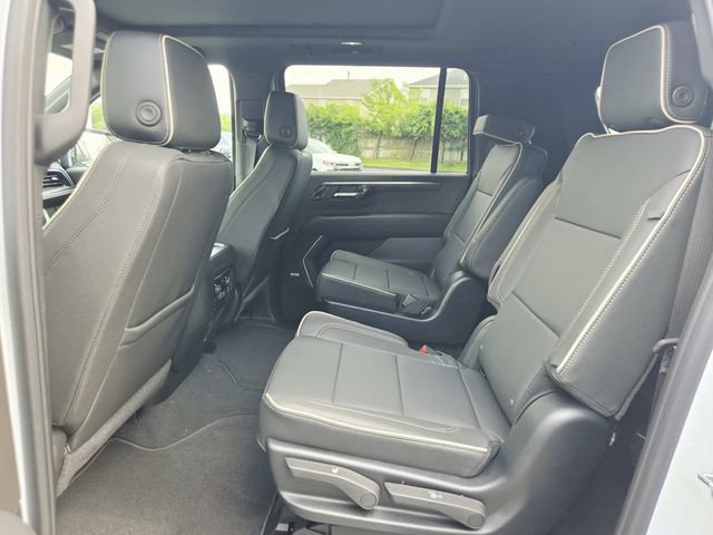 New 2026 Chevrolet Suburban Premier w/ Sun And Tow Package AWD/4WD image 10