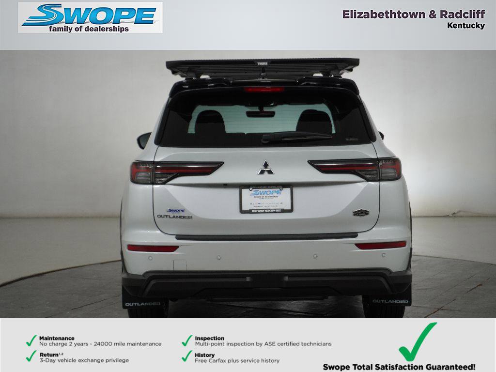 Used 2025 Mitsubishi Outlander Trail Edition image 4