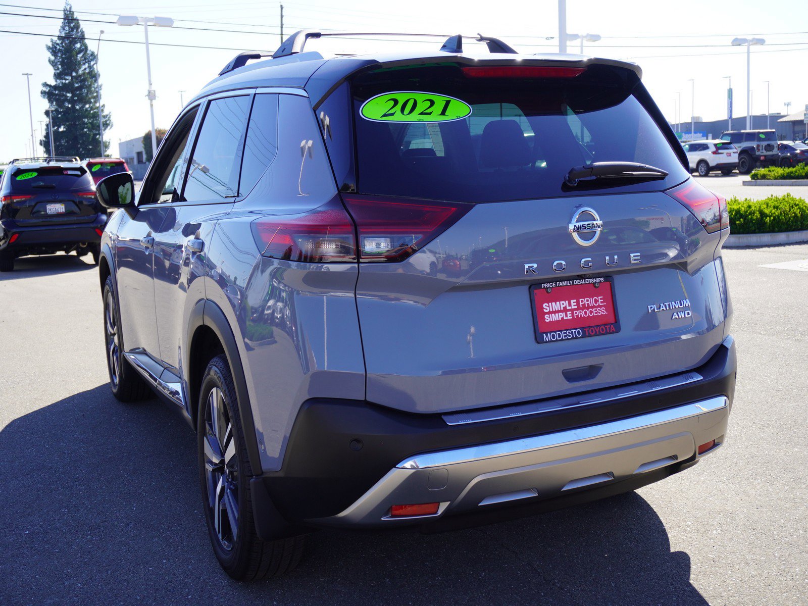 Used 2021 Nissan Rogue Platinum image 8