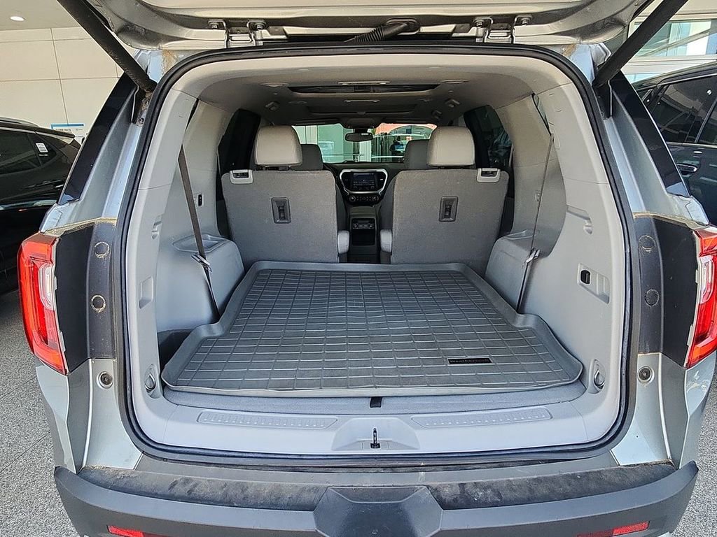 Certified 2023 GMC Acadia SLT w/ LPO, Floor Liner Package FWD image 26