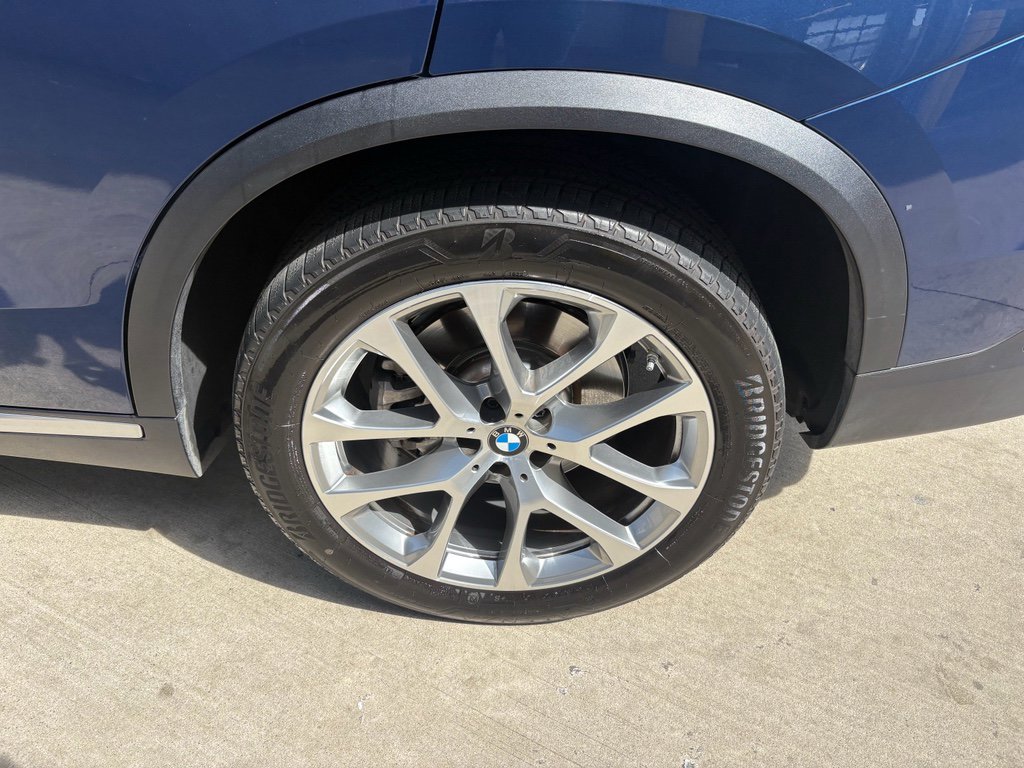 Used 2022 BMW X5 xDrive40i w/ Executive Package image 33