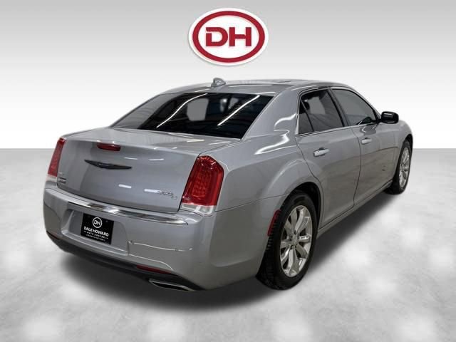 Used 2017 Chrysler 300 C w/ Safetytec Plus Group AWD/4WD image 13