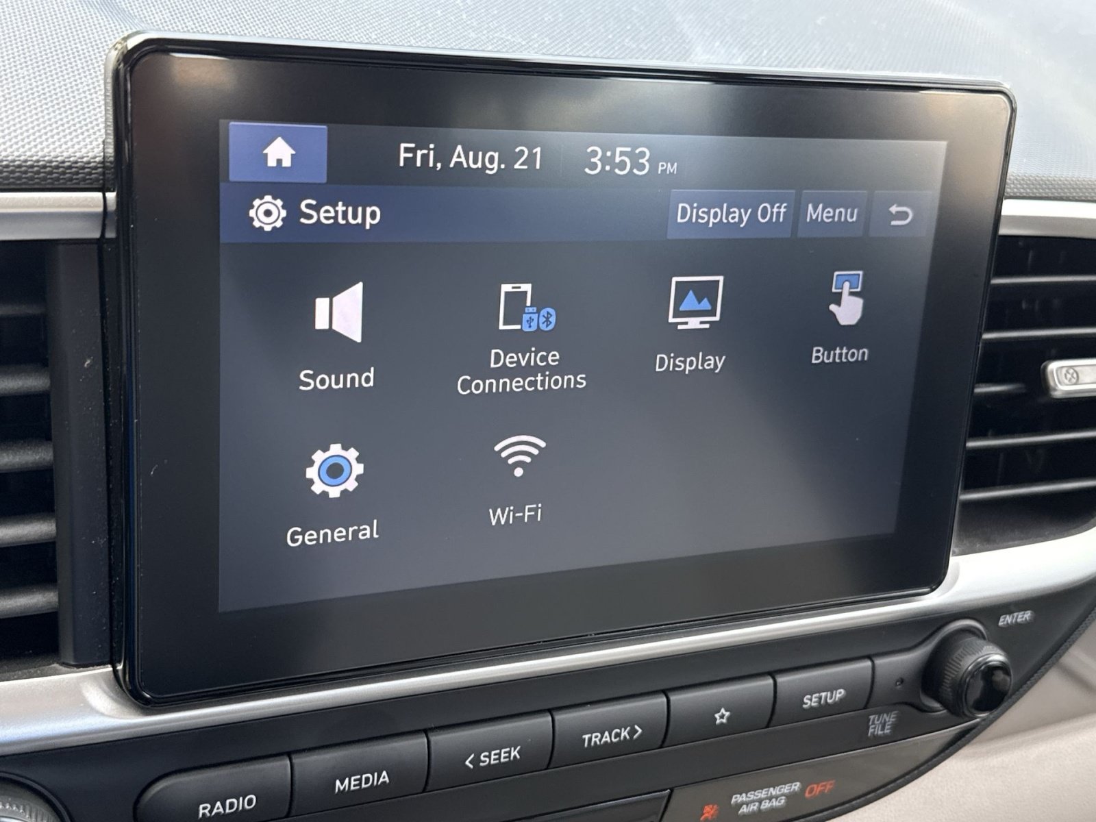 Certified 2024 Hyundai Venue SEL FWD image 18