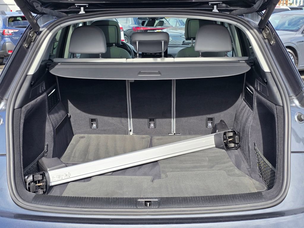 Used 2023 Audi Q5 2.0T Premium w/ Convenience Package image 14