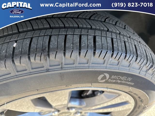 New 2024 Ford Explorer XLT w/ Equipment Group 202A image 14