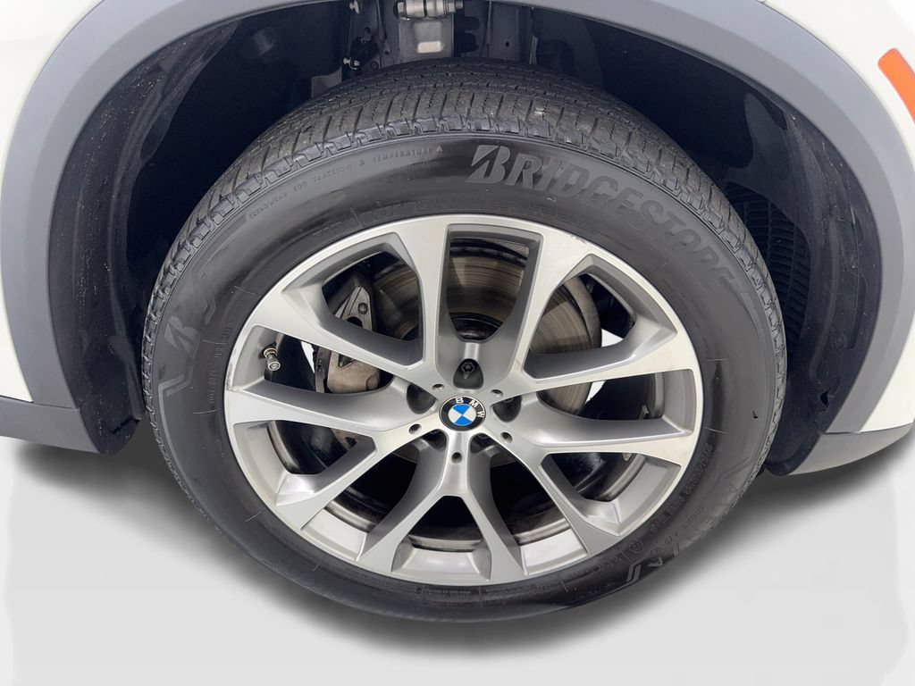 Used 2024 BMW X5 xDrive40i w/ Parking Assistance Package AWD/4WD image 87