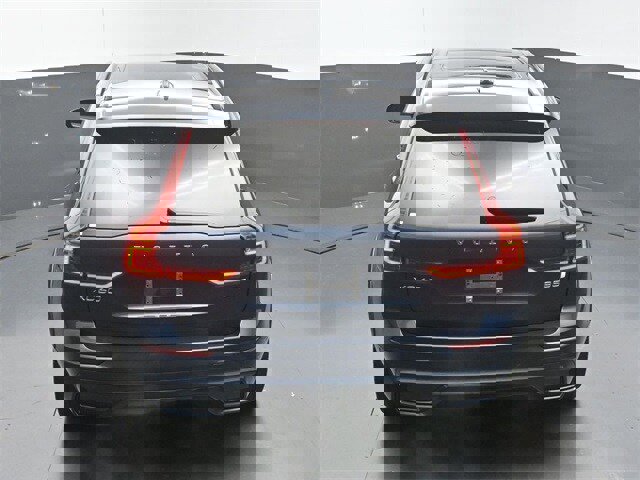 Certified 2023 Volvo XC60 B5 Ultimate image 47