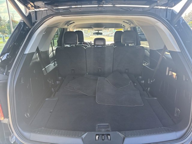 Used 2023 Ford Explorer XLT w/ Equipment Group 202A image 5