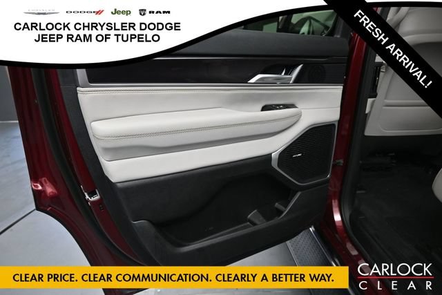 Used 2024 Jeep Wagoneer 2WD image 26