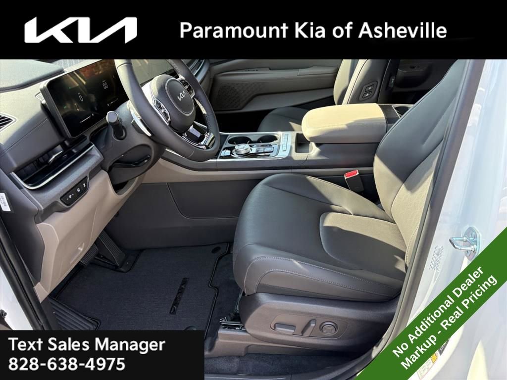 New 2026 Kia Carnival EX image 18