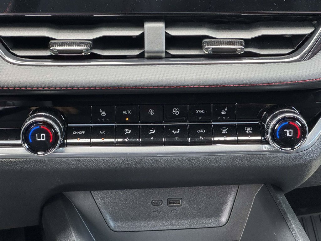 New 2026 Chevrolet Equinox RS w/ Safety and Technology Package FWD image 6