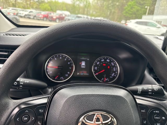 Used 2022 Toyota RAV4 LE image 23