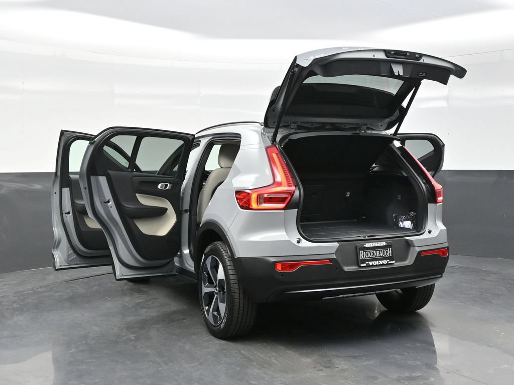 New 2026 Volvo XC40 B5 Plus w/ Protection Package Premier AWD/4WD image 43