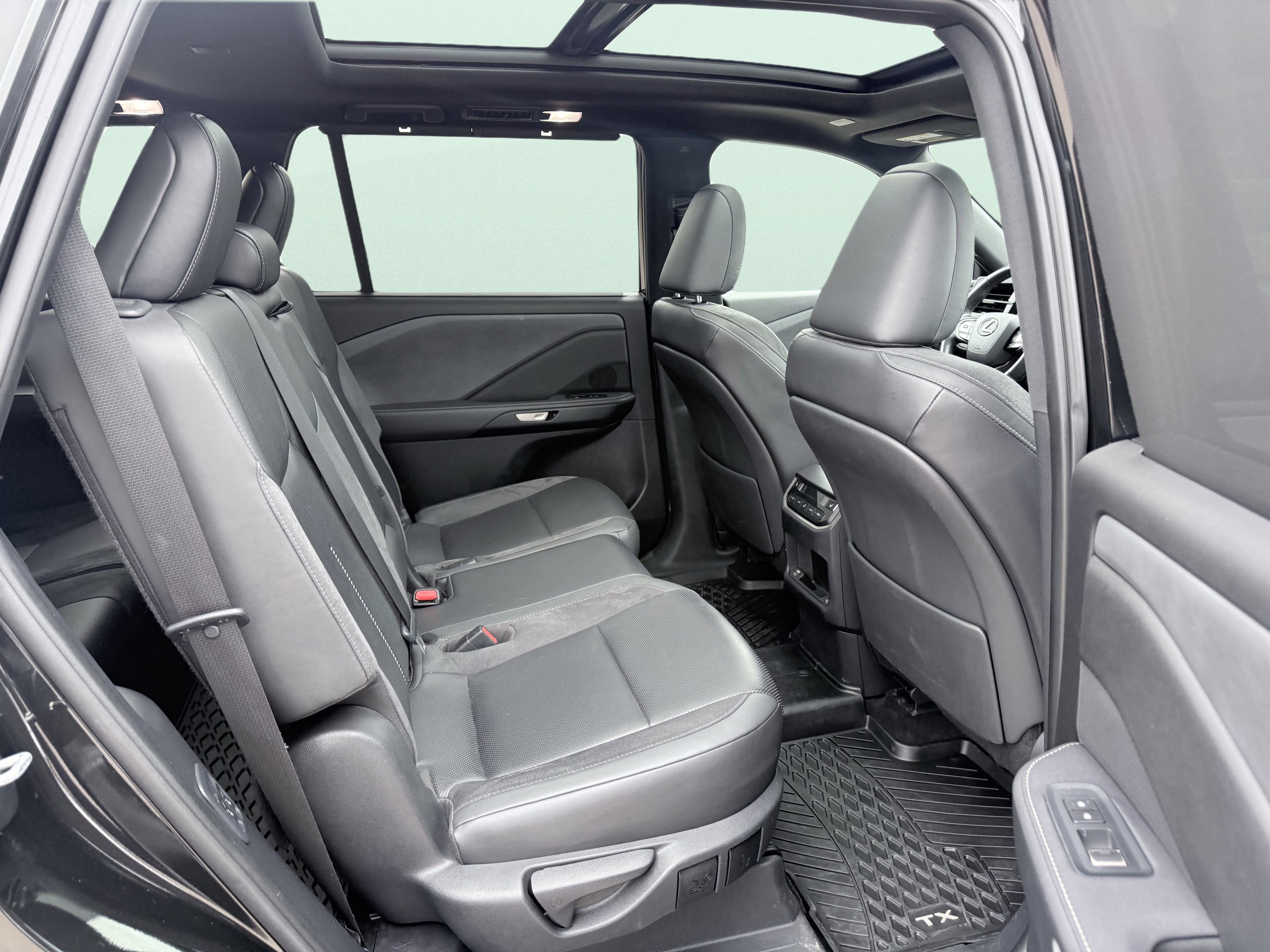 Used 2024 Lexus TX 350 AWD image 44