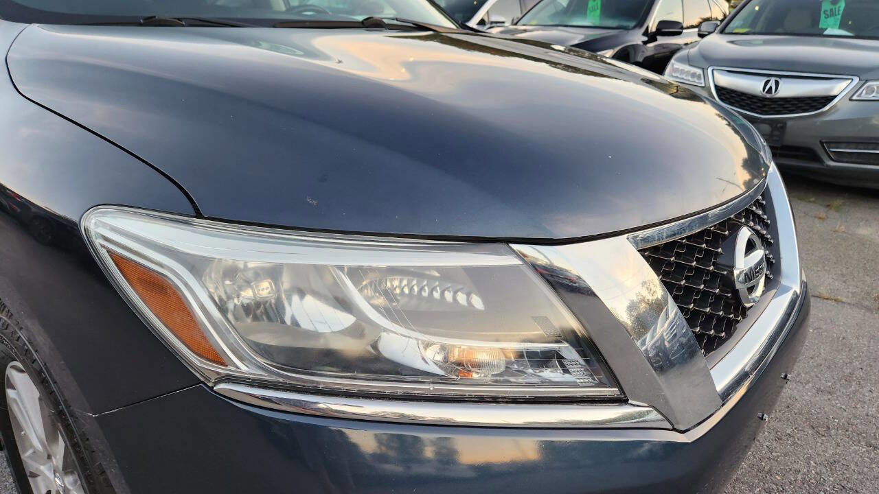 Used 2015 Nissan Pathfinder SV w/ Cargo Package image 21