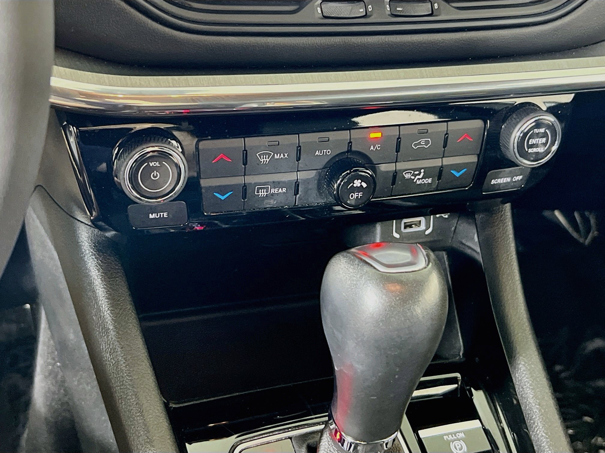 Used 2023 Jeep Compass High Altitude AWD/4WD image 16