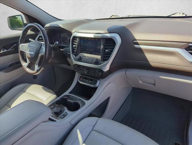 Used 2021 GMC Acadia SLT w/ Technology Package AWD/4WD image 21