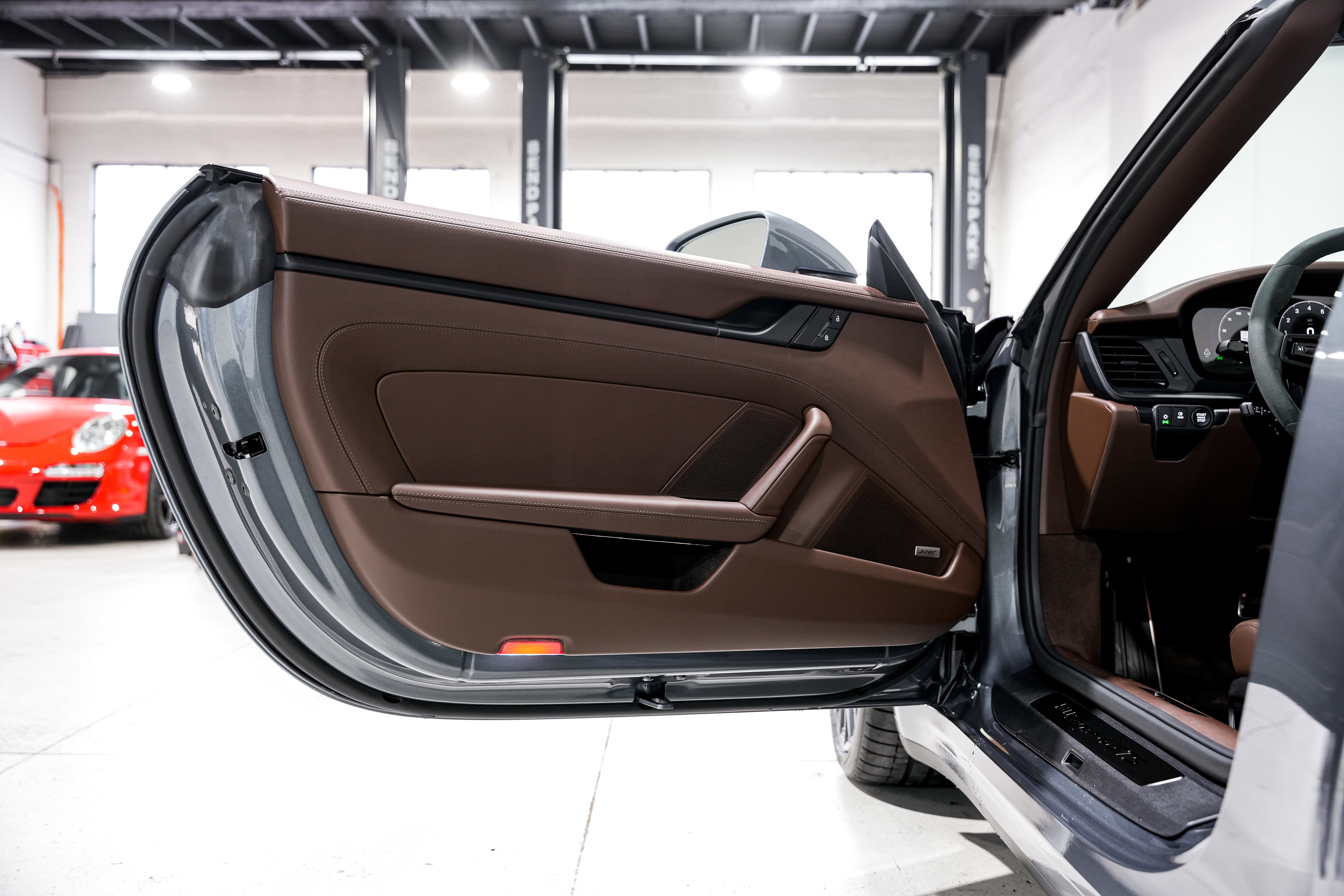 Used 2025 Porsche 911 Targa 4 GTS image 30