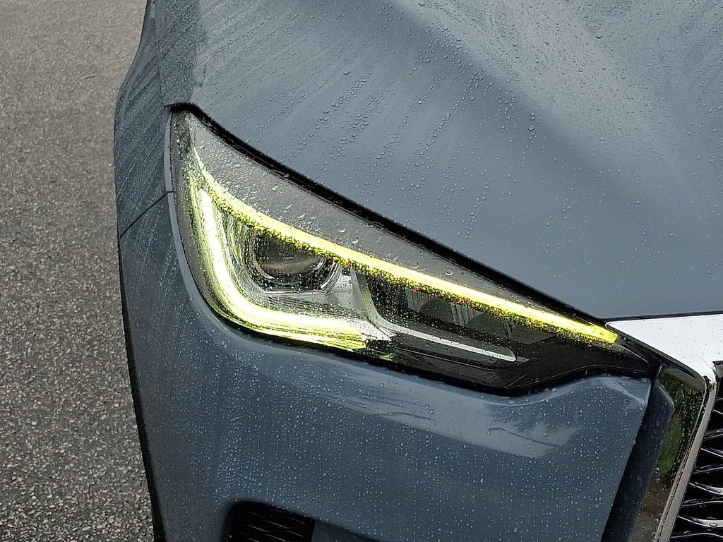 Used 2023 INFINITI QX50 Luxe FWD image 9