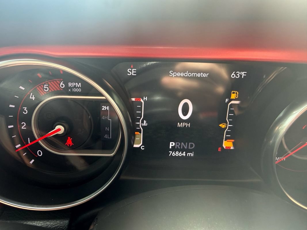 Used 2022 Jeep Gladiator Rubicon w/ LED Lighting Group AWD/4WD image 17