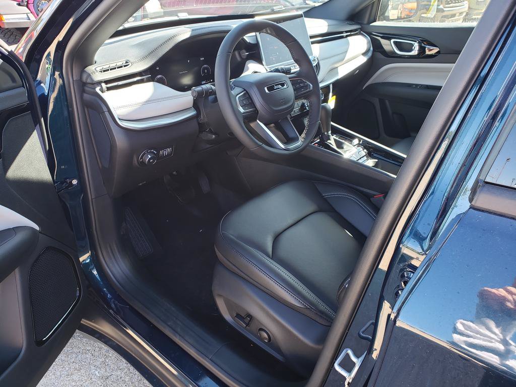 New 2026 Jeep Compass Limited AWD/4WD image 10