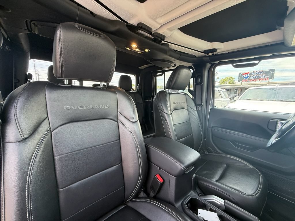 Used 2022 Jeep Gladiator Overland w/ Popular Equipment Package AWD/4WD image 25