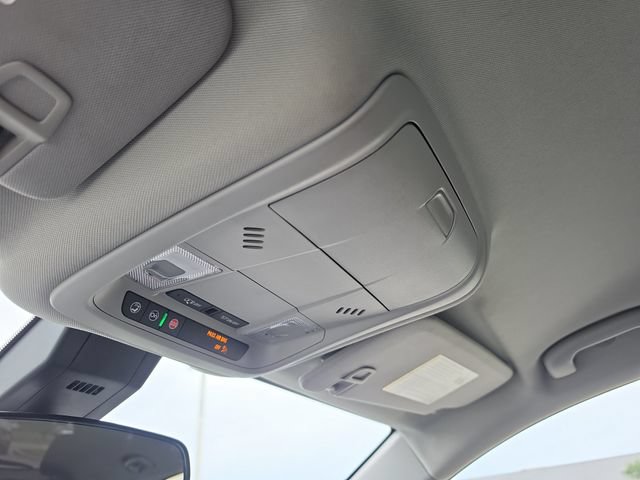 Used 2024 Chevrolet Equinox LT FWD image 31