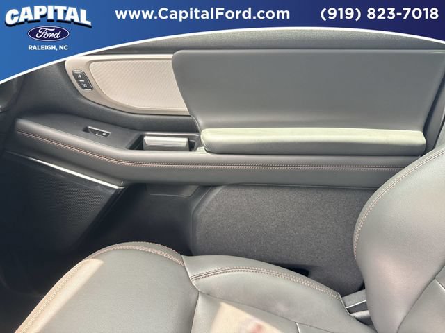 Certified 2025 Ford Expedition Active AWD/4WD image 29
