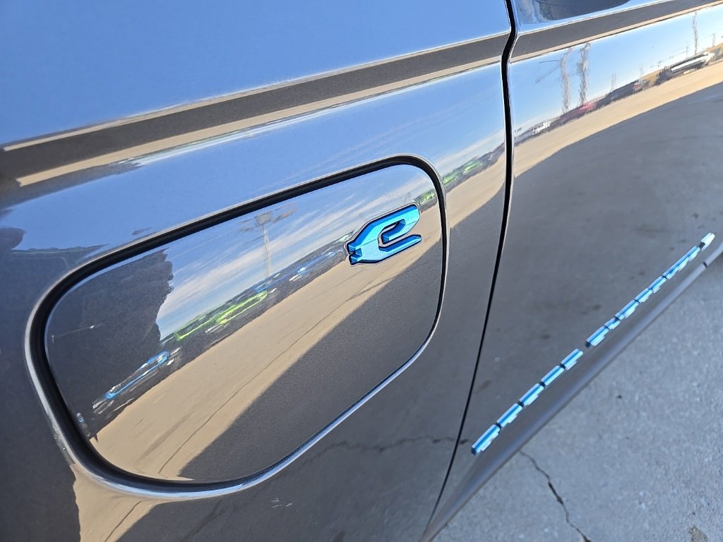 Used 2022 Jeep Grand Cherokee Limited 4xe w/ Luxury Tech Group II image 18