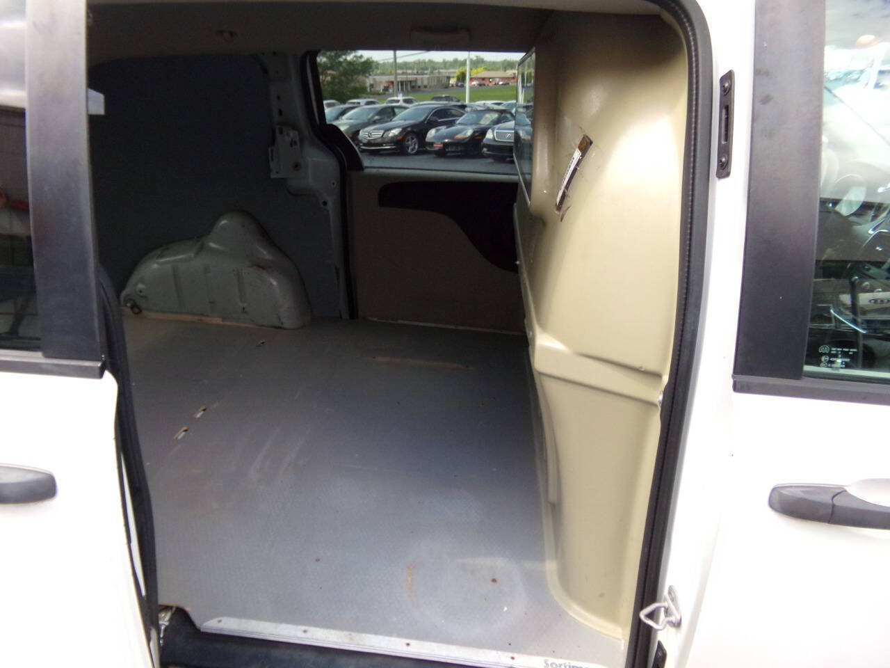Used 2013 RAM C/V Tradesman FWD image 21