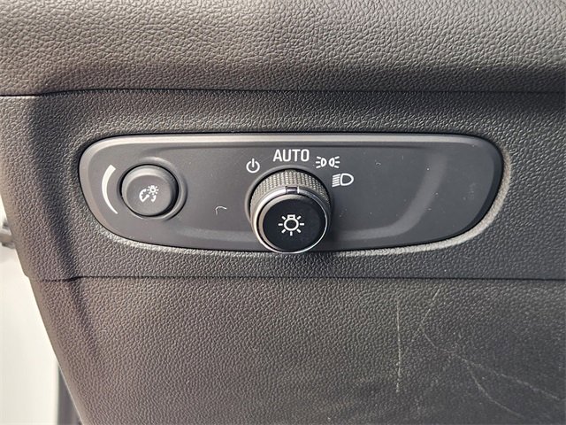 Used 2023 Buick Envision Preferred image 21