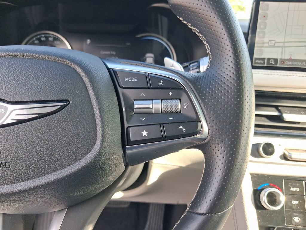 Used 2025 Genesis G70 2.5T RWD image 19