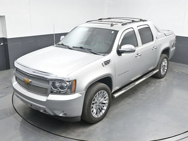 Used 2013 Chevrolet Avalanche LT AWD/4WD image 15