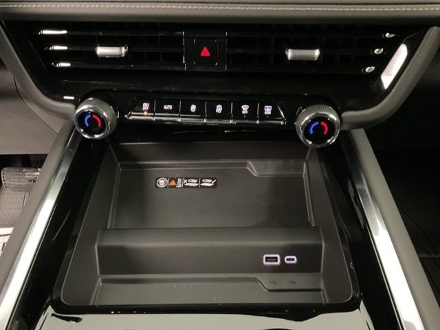 New 2026 Chevrolet Suburban Premier w/ Sun And Tow Package image 20