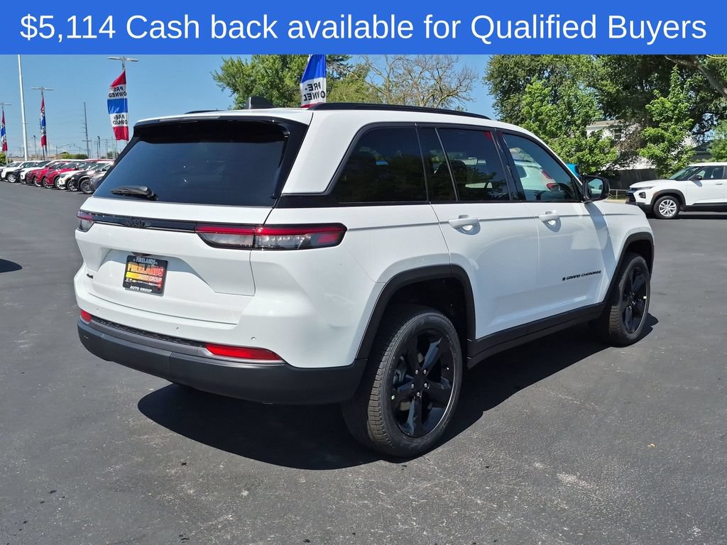 New 2026 Jeep Grand Cherokee Limited w/ Limited Altitude Package AWD/4WD image 3