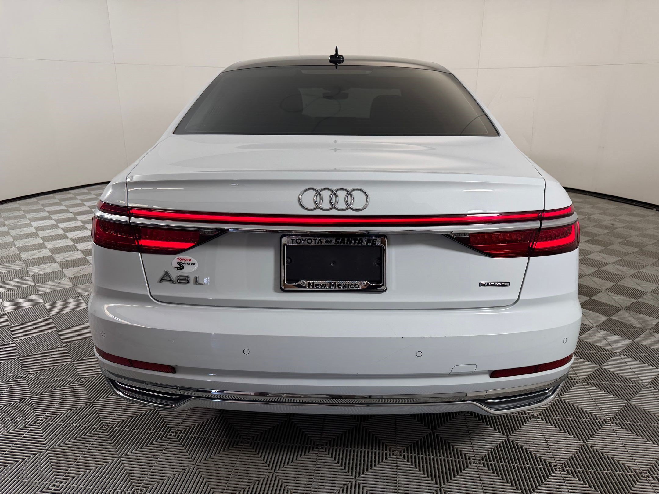 Used 2020 Audi A8 L 4.0T w/ Executive Package AWD/4WD image 10