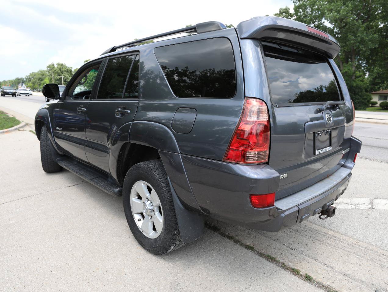 Used 2005 Toyota 4Runner SR5 AWD/4WD image 8