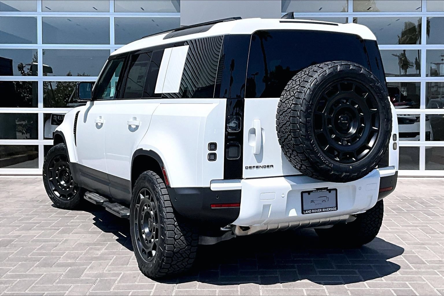 New 2026 Land Rover Defender 110 S AWD/4WD image 3