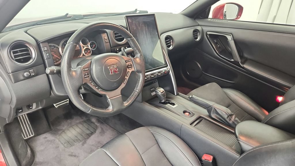Used 2015 Nissan GT-R Premium AWD/4WD image 33