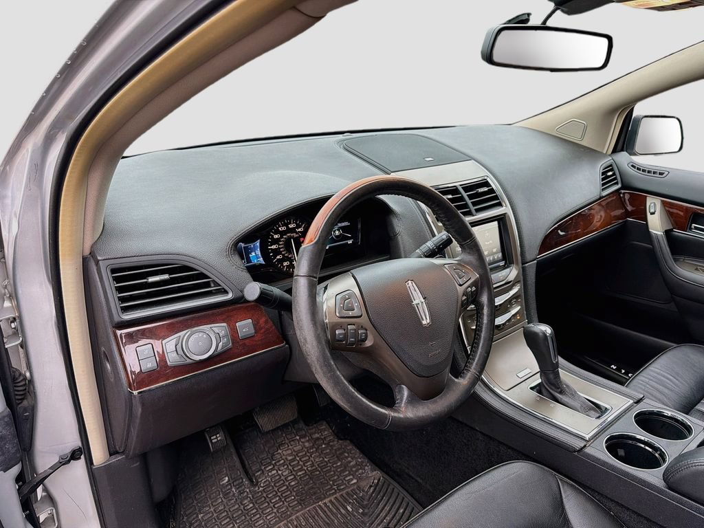Used 2015 Lincoln MKX AWD w/ Equipment Group 102A image 9