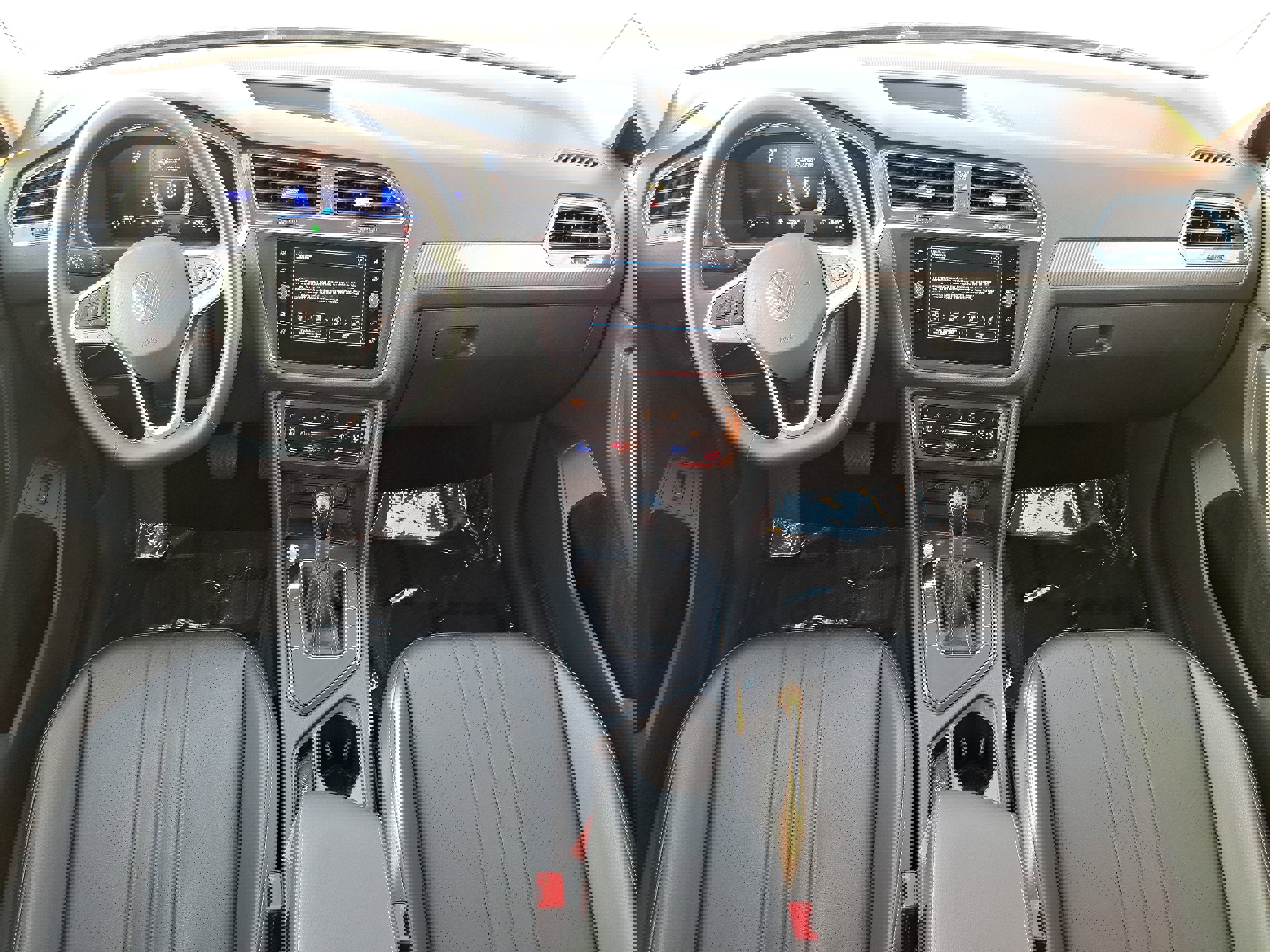 Used 2024 Volkswagen Tiguan SE image 9