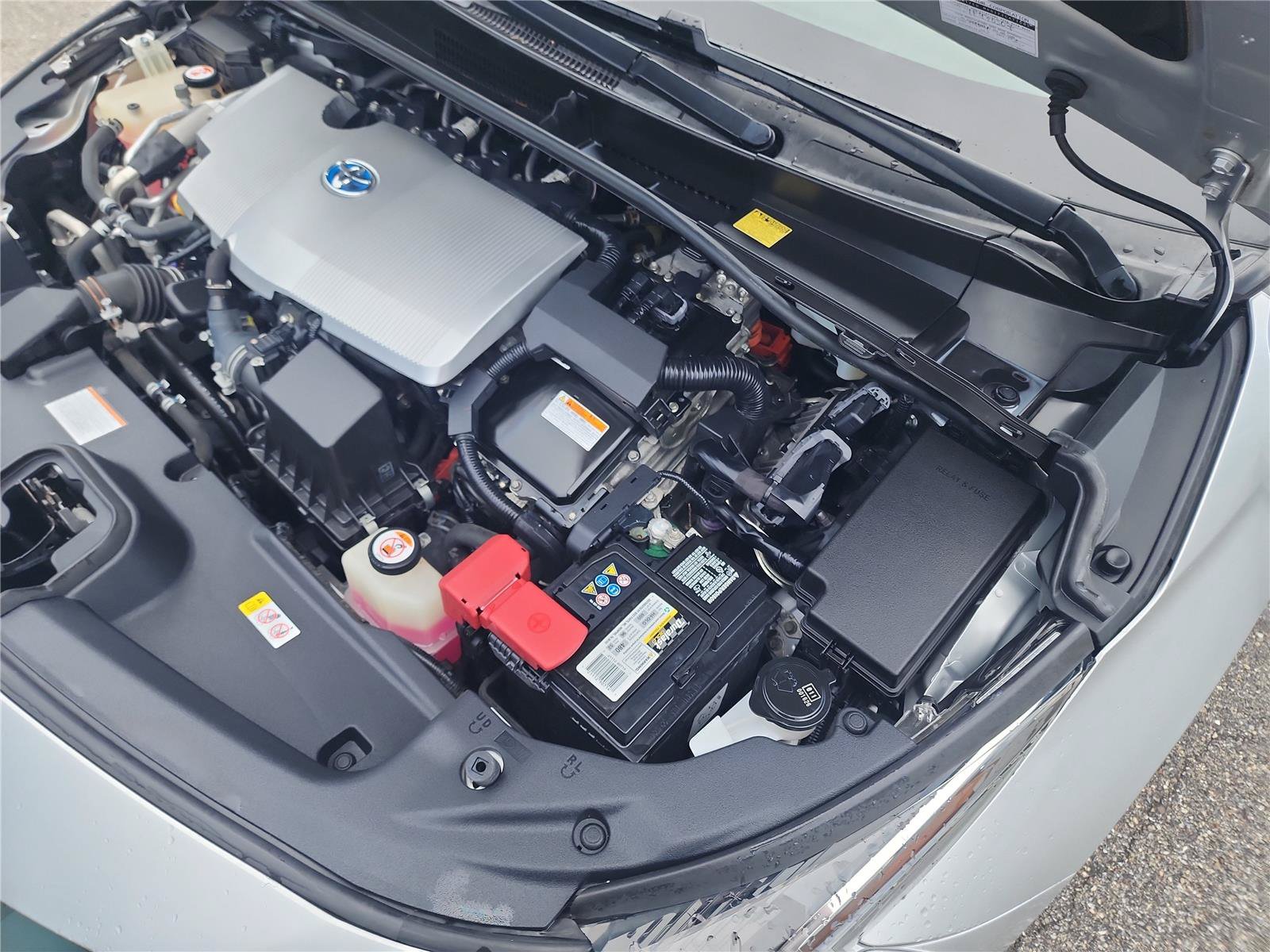 Used 2017 Toyota Prius Prime Advanced FWD image 16