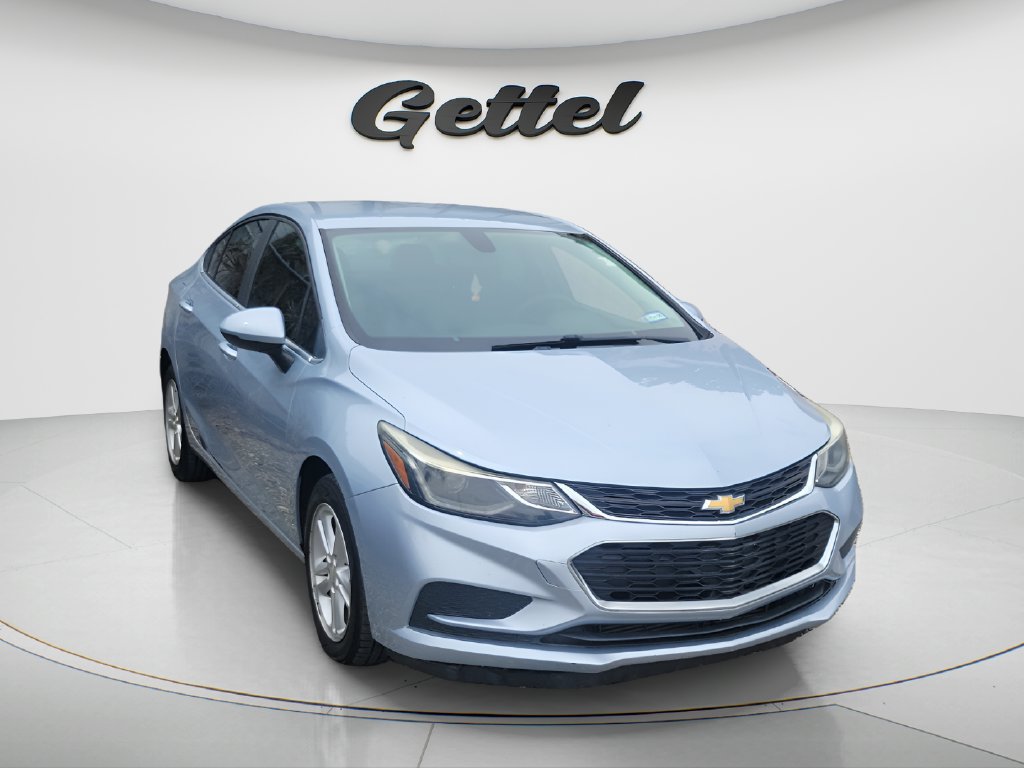 Used 2017 Chevrolet Cruze LT FWD image 5