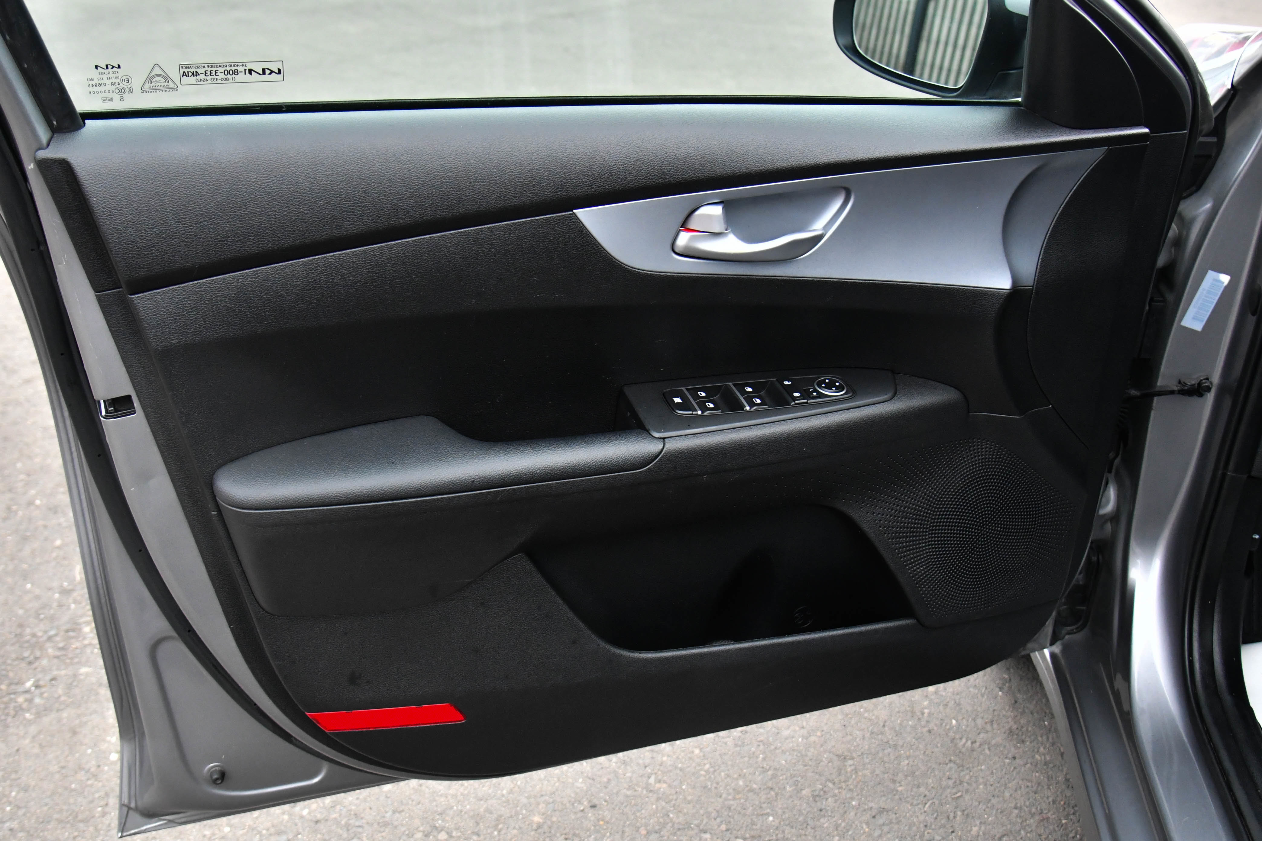 Used 2023 Kia Forte LXS image 13