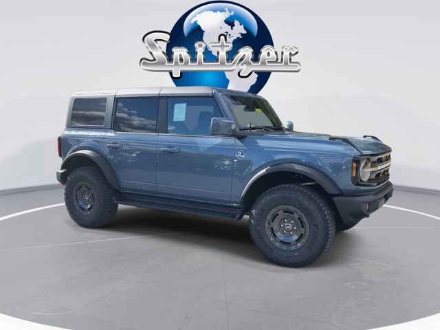 New 2025 Ford Bronco Outer Banks w/ Sasquatch Package AWD/4WD image 2