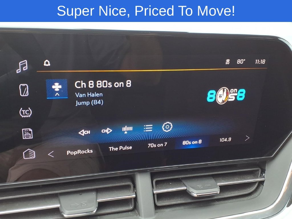 Used 2025 Chevrolet Trax LT FWD image 17